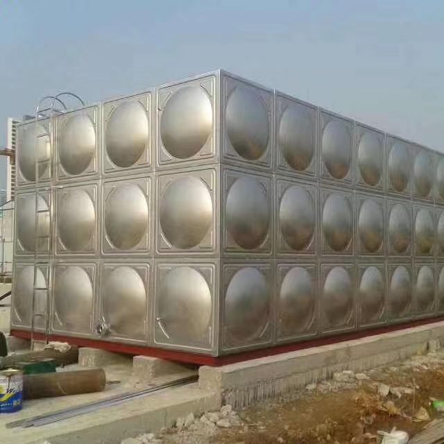 不锈钢水箱成品实拍